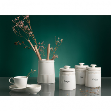 картинка Банка для чая белого цвета из коллекции Kitchen Spirit, 820 мл от магазина Tkano