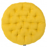 Изображение: Подушка на стул круглая из стираного льна горчичного цвета из коллекции Essential