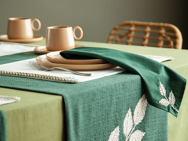 buro247.ru: Что нового в коллекциях локальных брендов