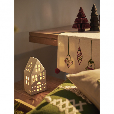 картинка Подушка декоративная с аппликацией Christmas tree из коллекции New Year Essential от магазина Tkano