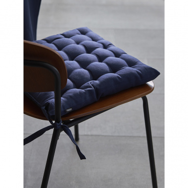 картинка Подушка на стул из хлопка темно-синего цвета из коллекции Essential от магазина Tkano