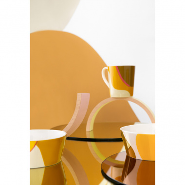 картинка Кружка горчичного цвета с авторским принтом из коллекции Freak Fruit, 350мл от магазина Tkano