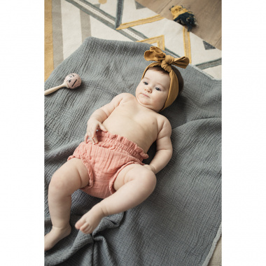 картинка Шорты для новорожденных из хлопкового муслина цвета пыльной розы из коллекции Essential от магазина Tkano