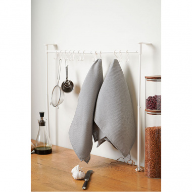 картинка Набор из двух вафельных полотенец изо льна серого цвета из коллекции Essential от магазина Tkano