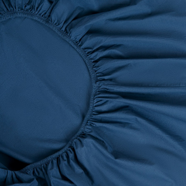 картинка Простыня на резинке темно-синего цвета из органического стираного хлопка из коллекции Essential от магазина Tkano