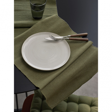 картинка Набор салфеток под приборы оливкового цвета из коллекции Essential от магазина Tkano