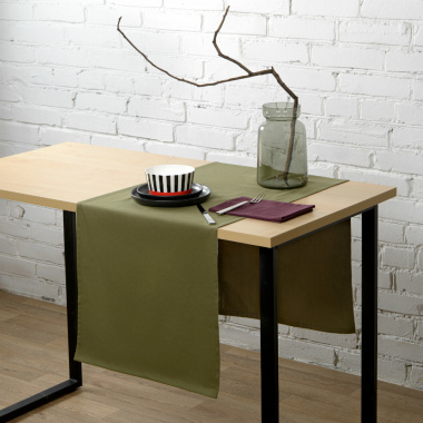 картинка Дорожка на стол из хлопка оливкового цвета из коллекции Essential от магазина Tkano