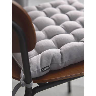 картинка Подушка на стул из хлопка серого цвета из коллекции Essential от магазина Tkano