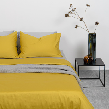 картинка Комплект постельного белья из сатина горчичного цвета из коллекции Essential от магазина Tkano