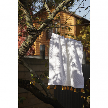 картинка Полотенце для рук белое, с кисточками цвета карри из коллекции Essential от магазина Tkano