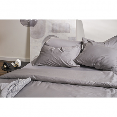 картинка Комплект постельного белья из премиального сатина серого цвета из коллекции Essential от магазина Tkano