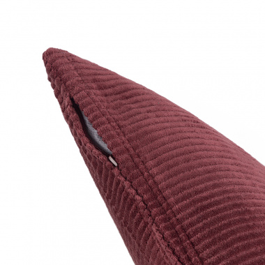 картинка Чехол на подушку фактурный из хлопкового бархата бордового цвета  из коллекции Essential, 45х45 см от магазина Tkano