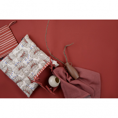 картинка Прихватка из хлопка терракотового цвета с принтом Полоски из коллекции Prairie от магазина Tkano