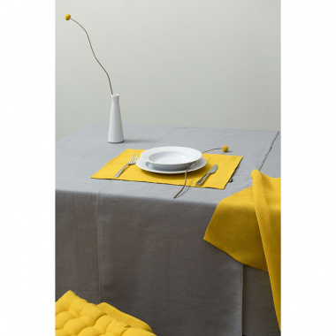 картинка Дорожка на стол из стираного льна серого цвета из коллекции Essential от магазина Tkano