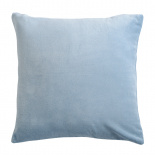 Изображение: Подушка декоративная из хлопкового бархата светло-синего цвета из коллекции Essential
