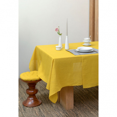 картинка Подушка на стул круглая из стираного льна горчичного цвета из коллекции Essential от магазина Tkano