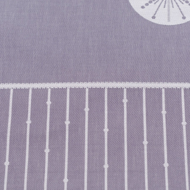 картинка Скатерть из хлопка фиолетово-серого цвета с жаккардовым рисунком Ледяные узоры из коллекции New Year Essential от магазина Tkano