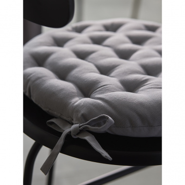 картинка Подушка на стул круглая из хлопка серого цвета из коллекции Essential от магазина Tkano