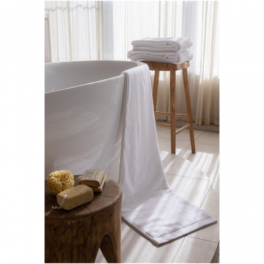 картинка Полотенце банное белого цвета из коллекции Essential от магазина Tkano