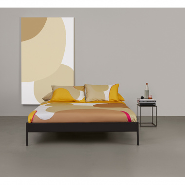 картинка Комплект постельного белья из сатина горчичного цвета с авторским принтом из коллекции Freak Fruit от магазина Tkano