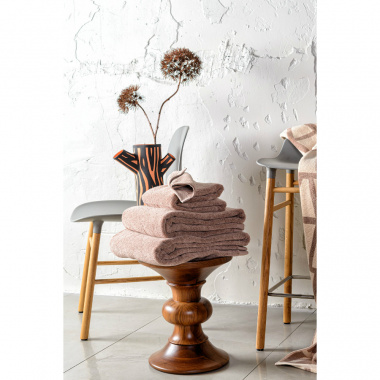 картинка Полотенце банное коричневого цвета из коллекции Essential от магазина Tkano