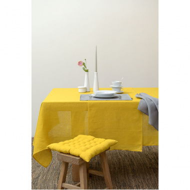 картинка Дорожка на стол из стираного льна горчичного цвета из коллекции Essential от магазина Tkano
