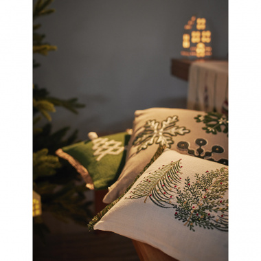 картинка Подушка декоративная с вышивкой Snow flakes из коллекции New Year Essential от магазина Tkano