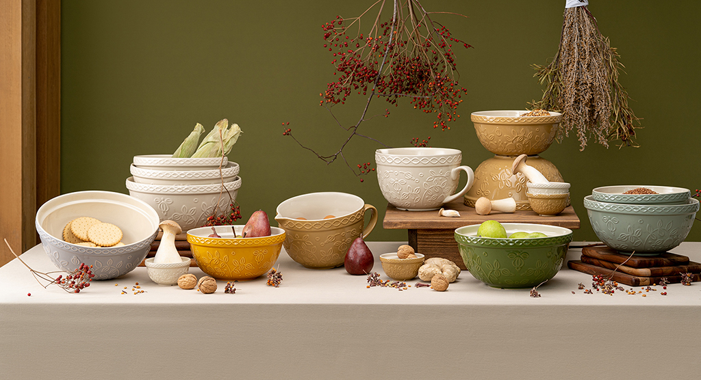 Изображение к статье Посуда, в которой приятно готовить: кувшины и миски из каменной керамики