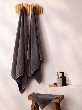 картинка Полотенце банное темно-серого цвета из коллекции Essential от магазина Tkano