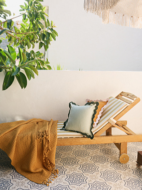 картинка Чехол на подушку с контрастным кантом зеленого цвета из коллекции Trendy Ruffles, 40х40 см от магазина Tkano