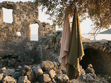 картинка Полотенце банное из умягченной вафли кремового цвета из коллекции Essential, 70x140 см от магазина Tkano