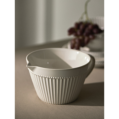 картинка Кувшин для смешивания белого цвета из коллекции Kitchen spirit, 2 л от магазина Tkano