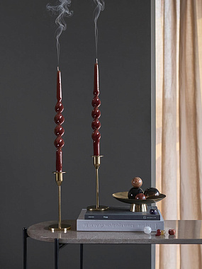 картинка Набор из двух свечей коричневого цвета из коллекции Essential от магазина Tkano