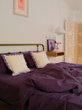 картинка Комплект постельного белья из стираного перкаля сливового цвета из коллекции Essential от магазина Tkano