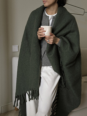 картинка Плед мохеровый хвойно-зеленого цвета из коллекции Essential от магазина Tkano