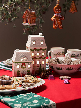 картинка Домик с подсветкой Olgod из коллекции New Year Essential, 16 см от магазина Tkano