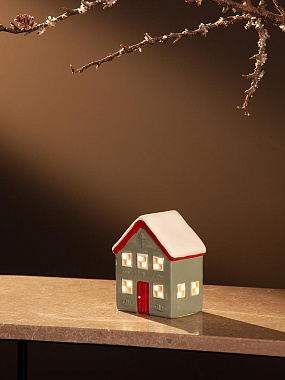 картинка Домик с подсветкой Arslev из коллекции New Year Essential от магазина Tkano