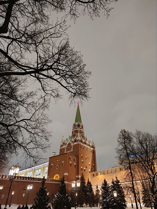 Заснеженная Москва считает дни до лета — осталось совсем немного (нет)