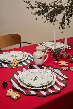 картинка Салфетка под приборы Trendy Christmas зеленого цвета из коллекции New Year Essential, Ø40 см от магазина Tkano