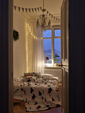 картинка Подушка вязаная с новогодним рисунком Christmas Village из коллекции New Year Essential, 40x60 см от магазина Tkano