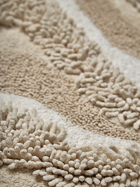 картинка Коврик для ванной Sands бежевого цвета из коллекции Ethnic от магазина Tkano
