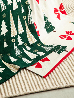 картинка Плед из хлопка с новогодним рисунком Christmas Bows из коллекции New Year Essential, 130x180 см от магазина Tkano