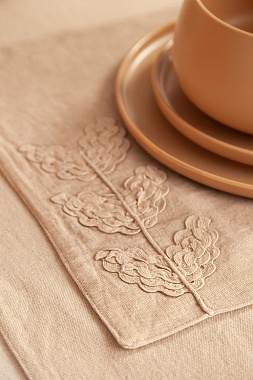 картинка Салфетка под приборы Desert leaf из коллекции Essential от магазина Tkano