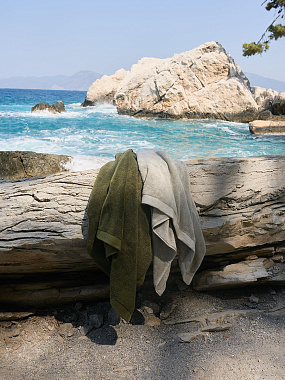 картинка Полотенце банное бежево-серого цвета из коллекции Essential от магазина Tkano