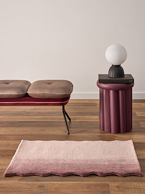 картинка Ковер из шерсти Over Horizon цвета марсала из коллекции Trendy Ruffles от магазина Tkano