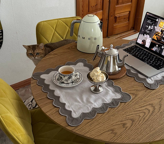 Пример интерьера: Кухня и столовая onehundredtwenty