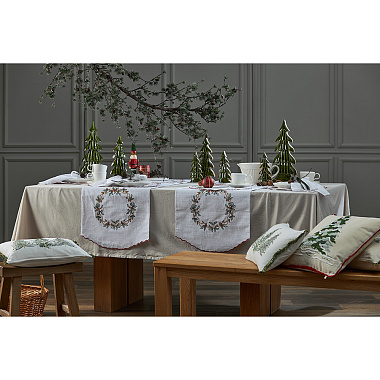 картинка Дорожка на стол Festive wreath из коллекции New Year Essential от магазина Tkano