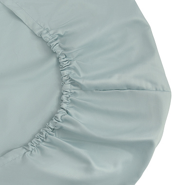 картинка Простыня на резинке из сатина голубого цвета из коллекции Essential от магазина Tkano