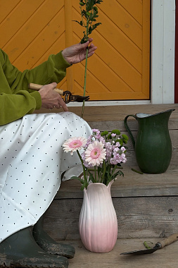 картинка Ваза Petal нежно-розового цвета из коллекции Blossom от магазина Tkano