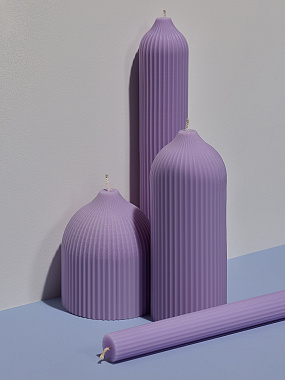 картинка Набор из двух свечей цвета лаванды из коллекции Edge от магазина Tkano